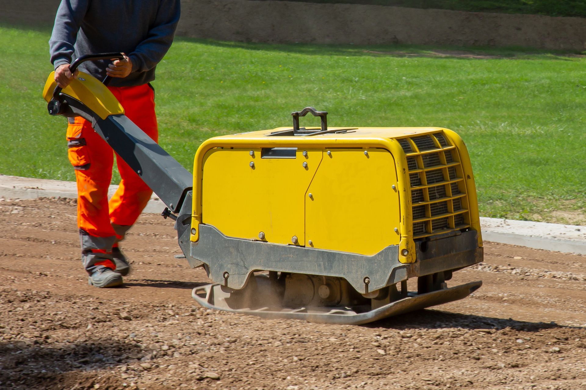 Choosing & Using Plate Compactors for a Landscaping Project