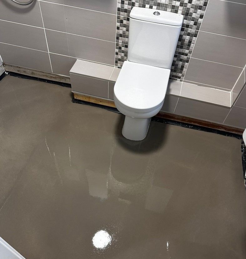 Flooring Nottingham liquid screed in a bathroom at a Nottingham property before floor tiling
