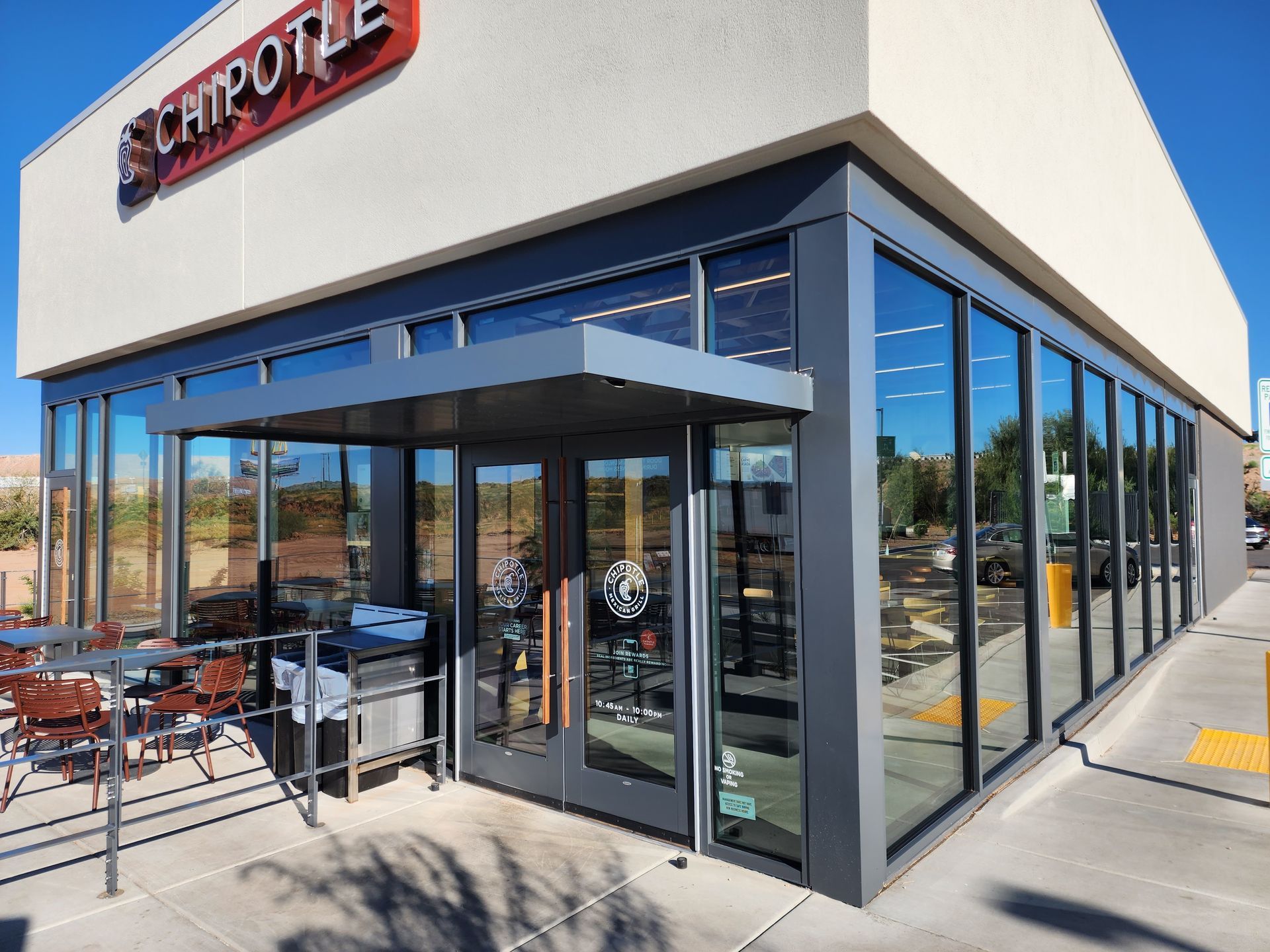A chipotle restaurant with a lot of windows