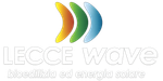 Logo di Lecce Wave, caratterizzato da tre forme curve di colore giallo, verde e blu sopra le scritte 