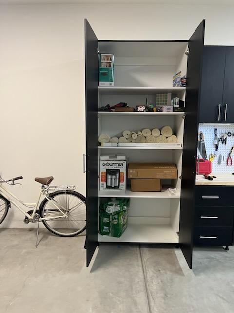 Stock Cabinet – Palm Desert, CA – Closets La Quinta & Cabinetry