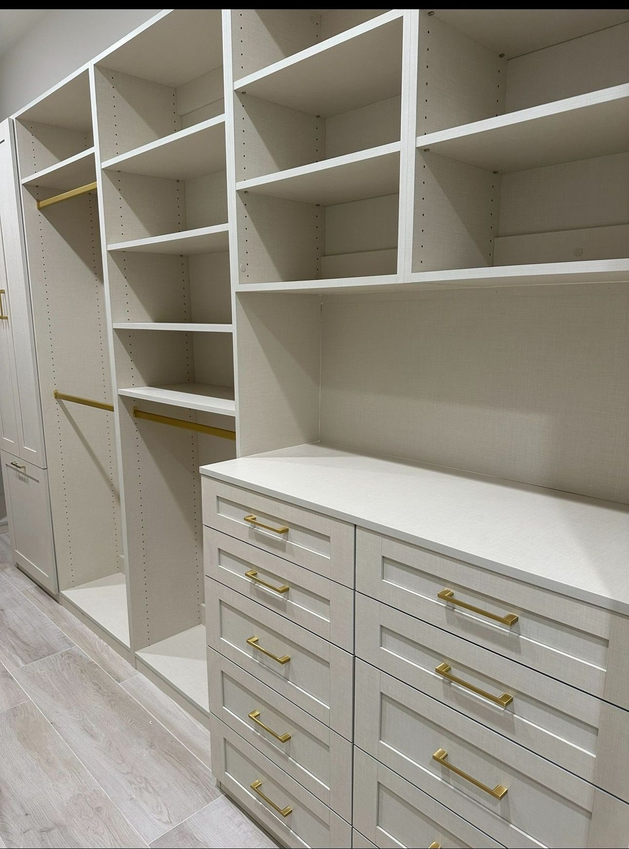 Beautiful Design Closet – Palm Desert, CA – Closets La Quinta & Cabinetry