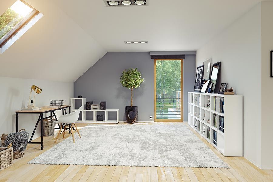 arredo dai toni chiari in una casa moderna