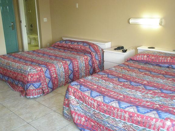Hotels Near Miami International Airport — Two Beds in One Room in Miami, FL