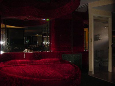 Theme Accommodations in FL — Red Bed in Miami, FL