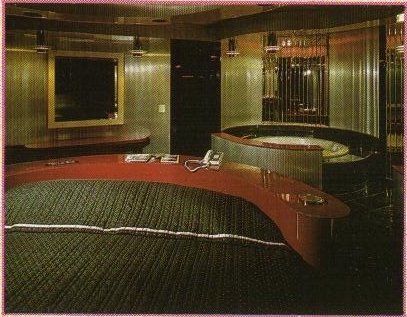 Themed Miami Hotel — Space Themed Room in Miami, FL