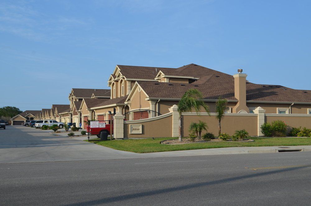 BELLA VISTA TOWNHOMES