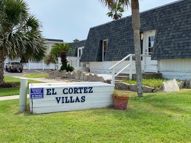 EL CORTEZ VILLAS