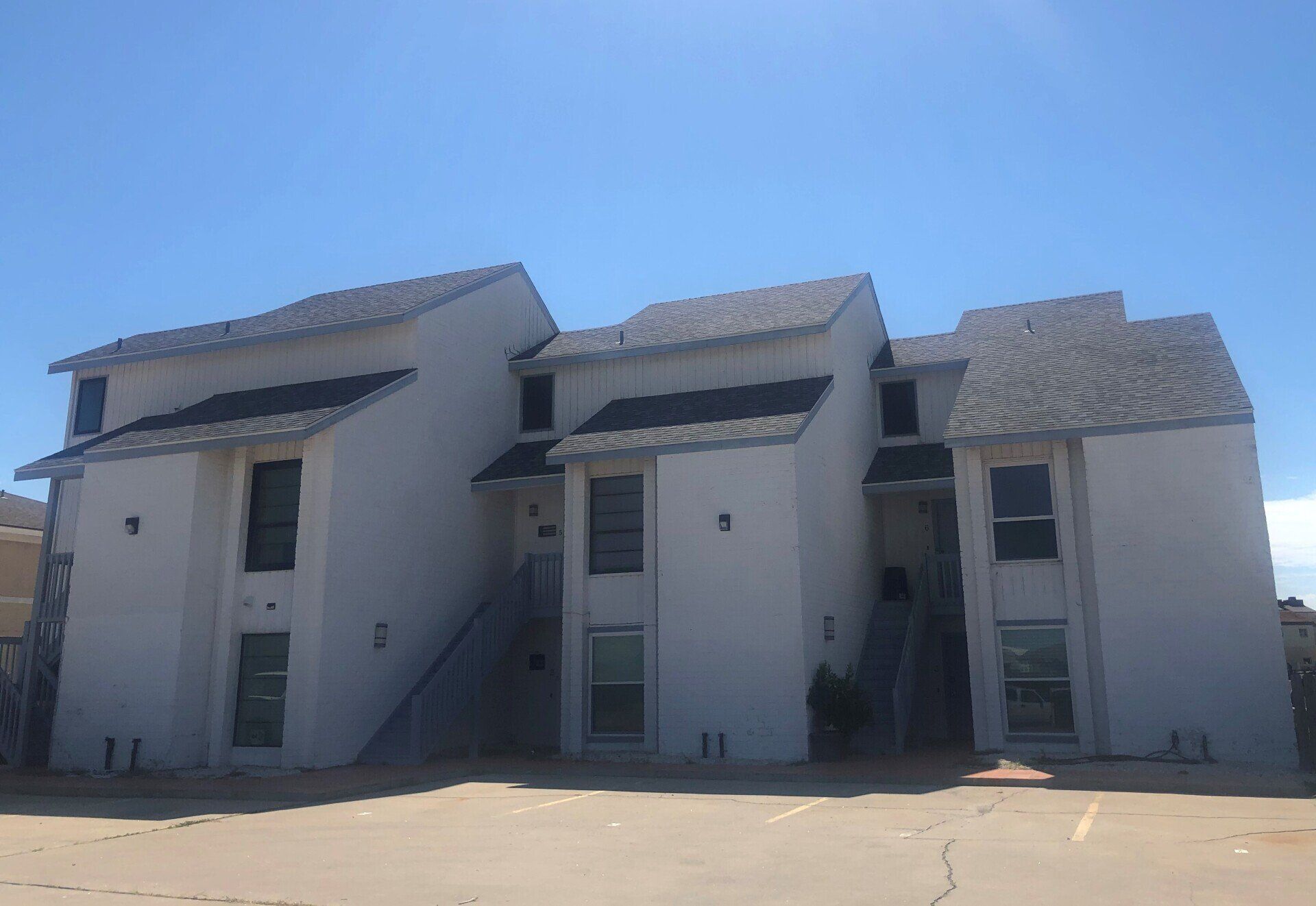 QUARTERDECK CONDOMINIUMS