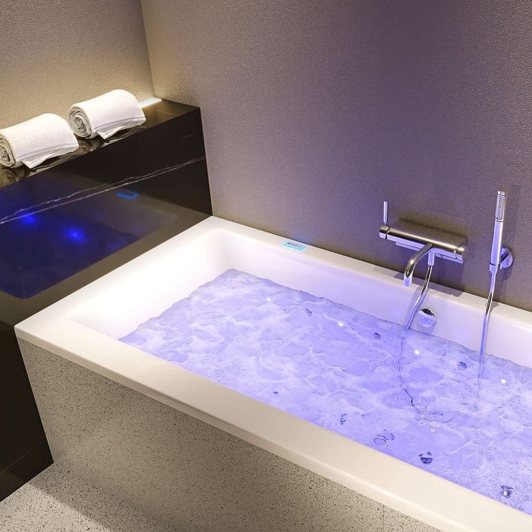 baignoire Balnéo 180X90 avec une grande profondeur  pour une expérience d'immersion à deux