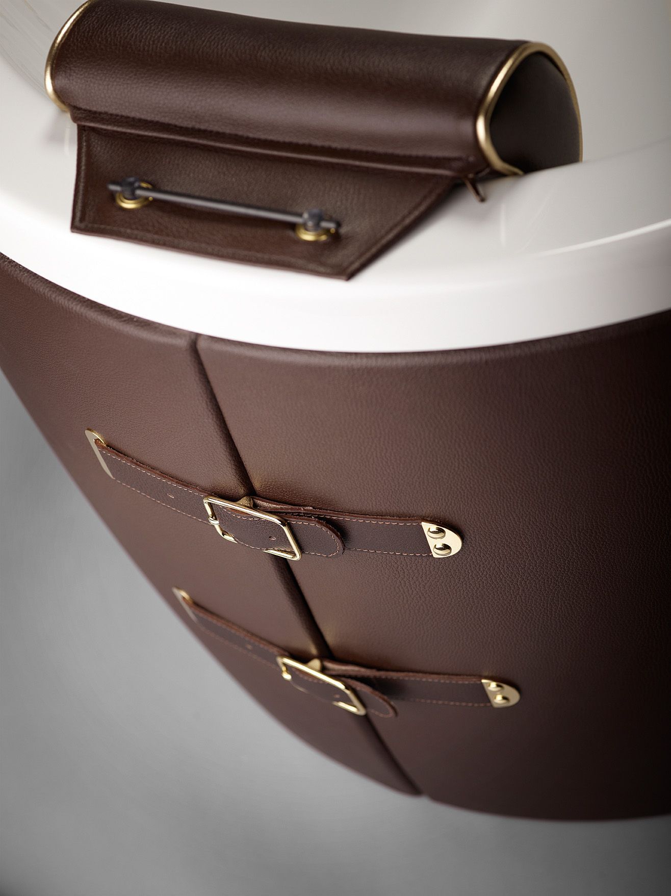 Baignoire Paris avec sangales sur le coté