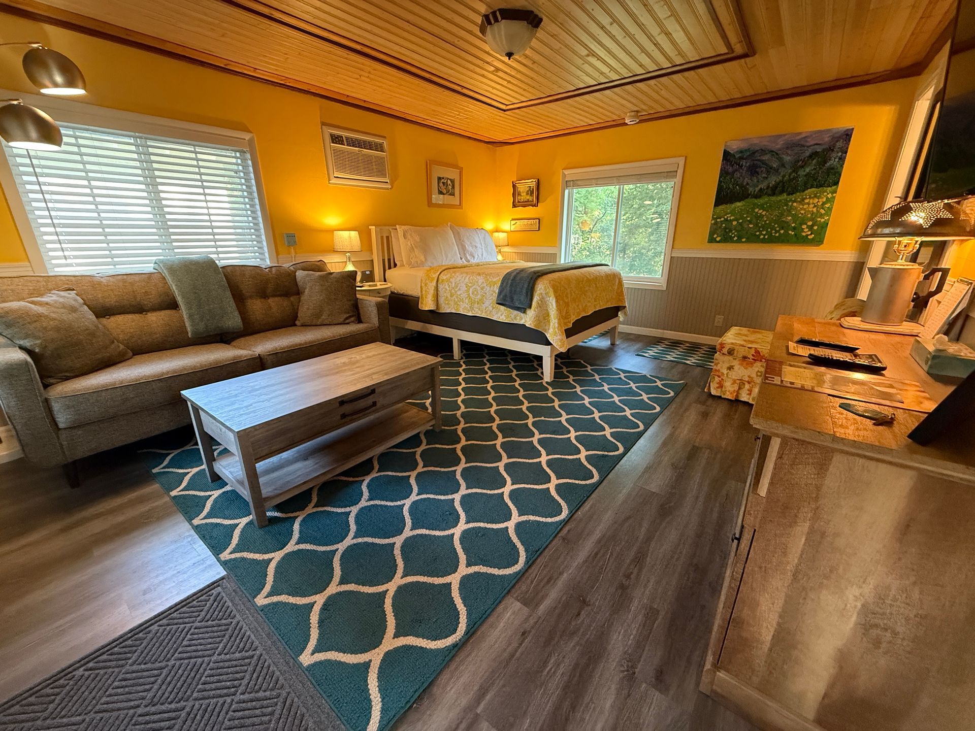 Interior of #2 Cookie's Kitchen Cottage