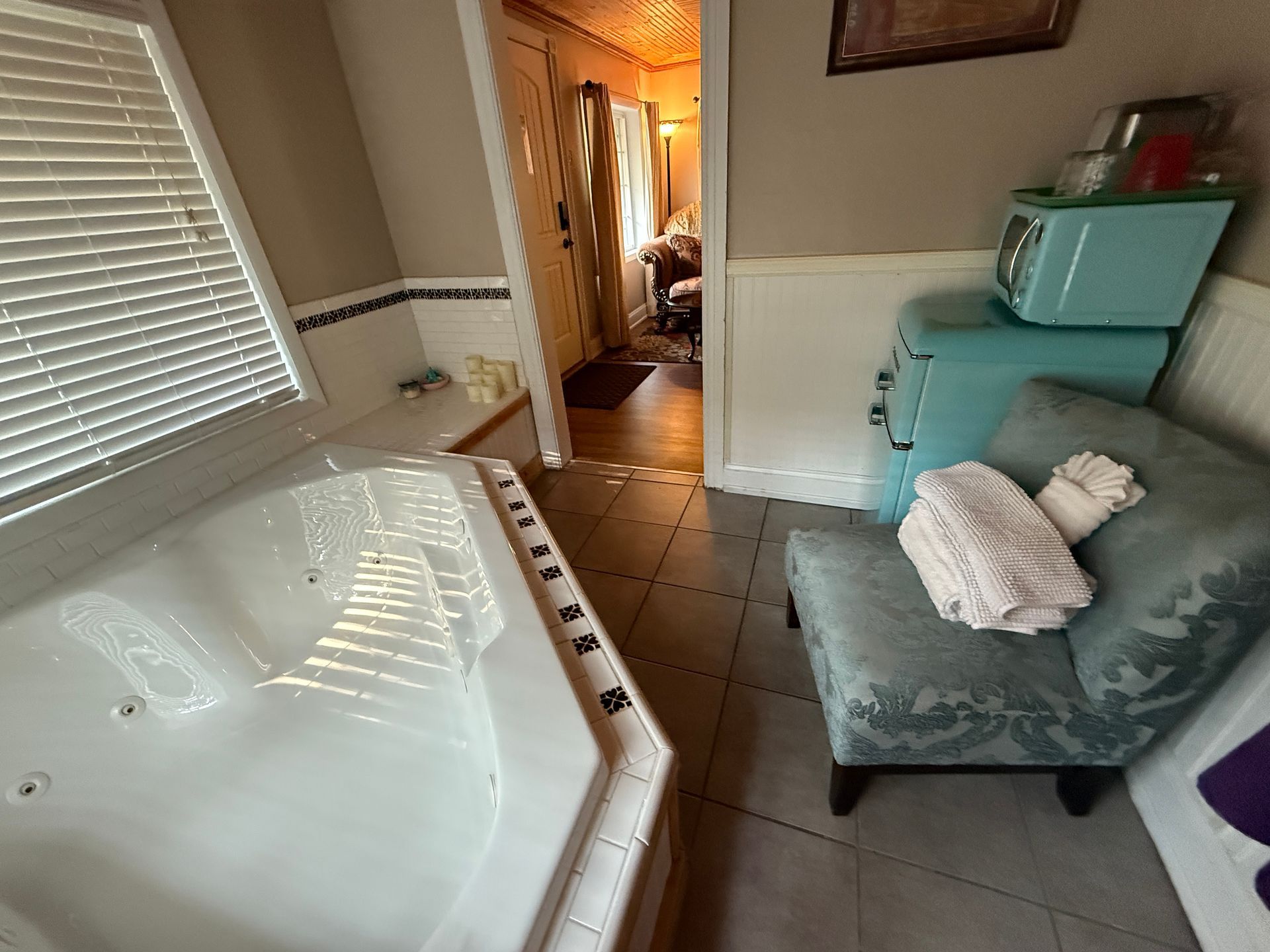 Jacuzzi for 2 – #3 Lovely Cottage