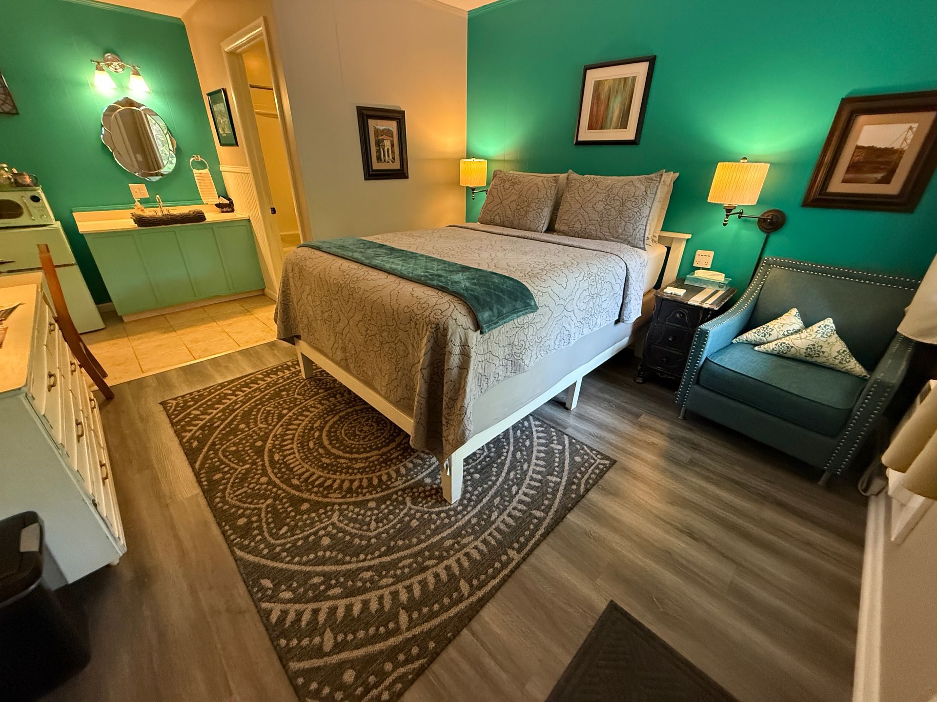 Interior of #11 Single Guest Room – The Lake House Guest Room