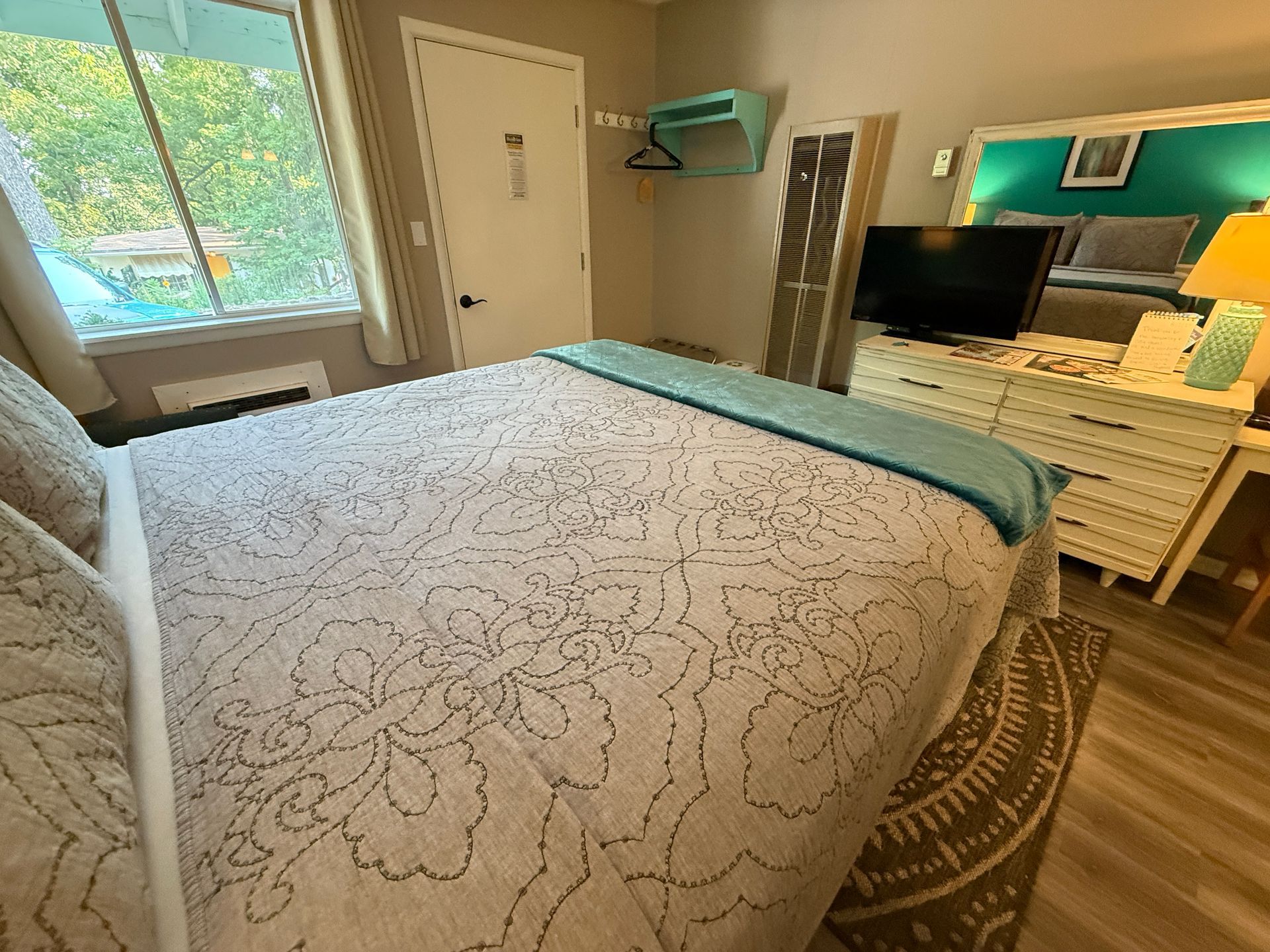 Interior of #11 Single Guest Room – The Lake House Guest Room