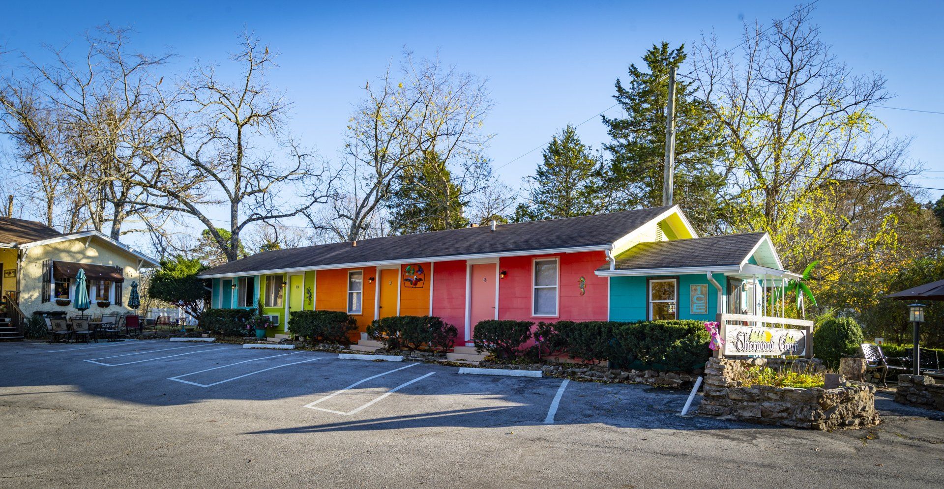 Caribbean colored motel rooms of Sherwood Court