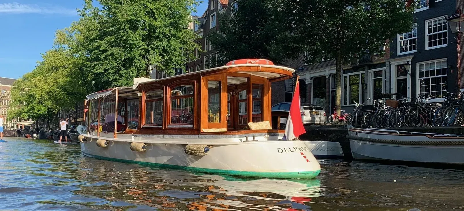 private canal cruise diner
