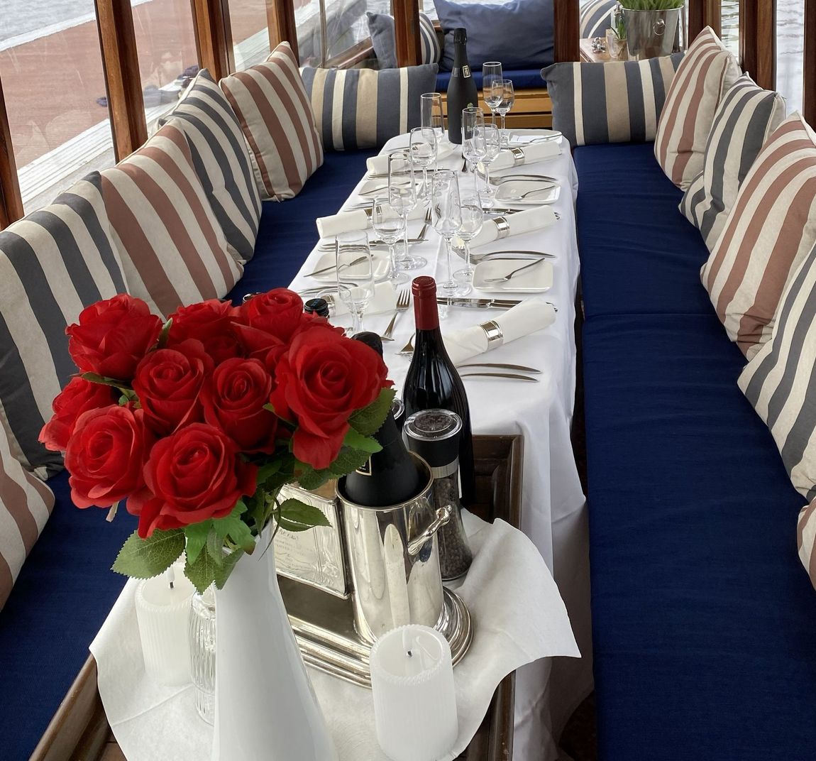 DInner canal cruise Amsterdam