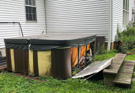 room full of kitchen appliances and stoves that reads appliance removal cleveland, ohio