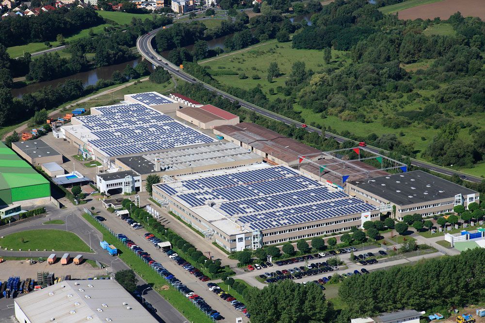 Dachanlage RZB Leuchten, Bamberg, Bayern, 860,86 kWp, s&z Energiesysteme, Referenz, GEIG, Green Energy Investment Group