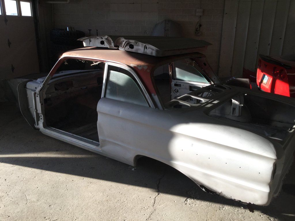 side view of car body missing door