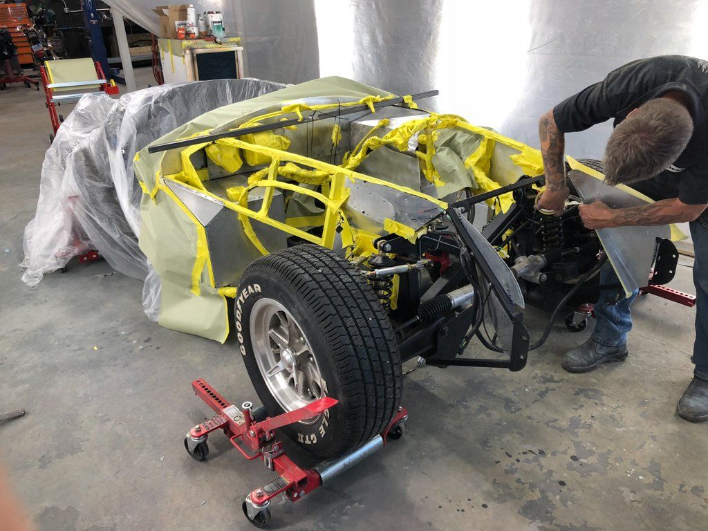 wheel in mechanism with yellow frames