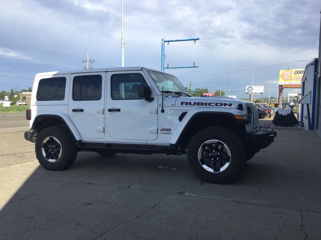 custom white jeep rubicon before shot