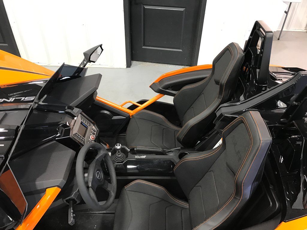 polaris slingshot front seats and interior