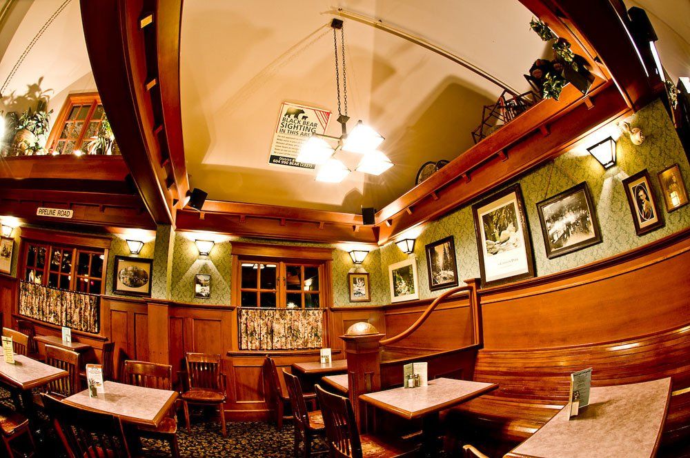 Local pub | North Vancouver, BC | The Black Bear Neighbourhood Pub