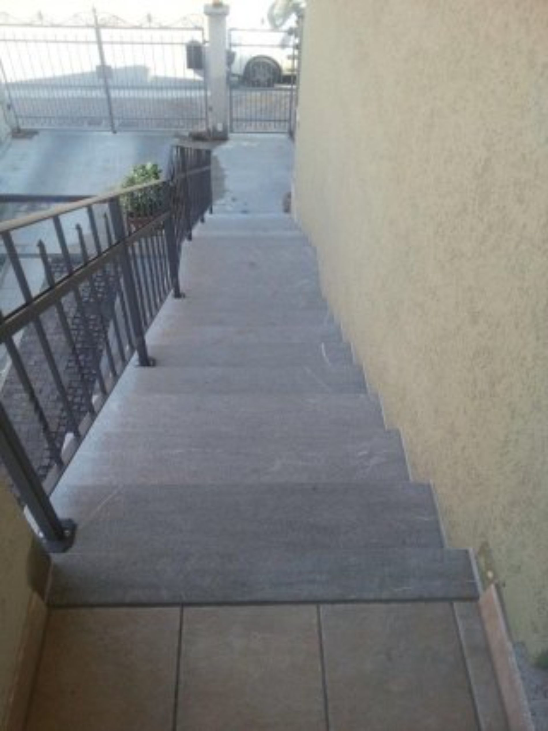 scale in pietra piasentina per esterni