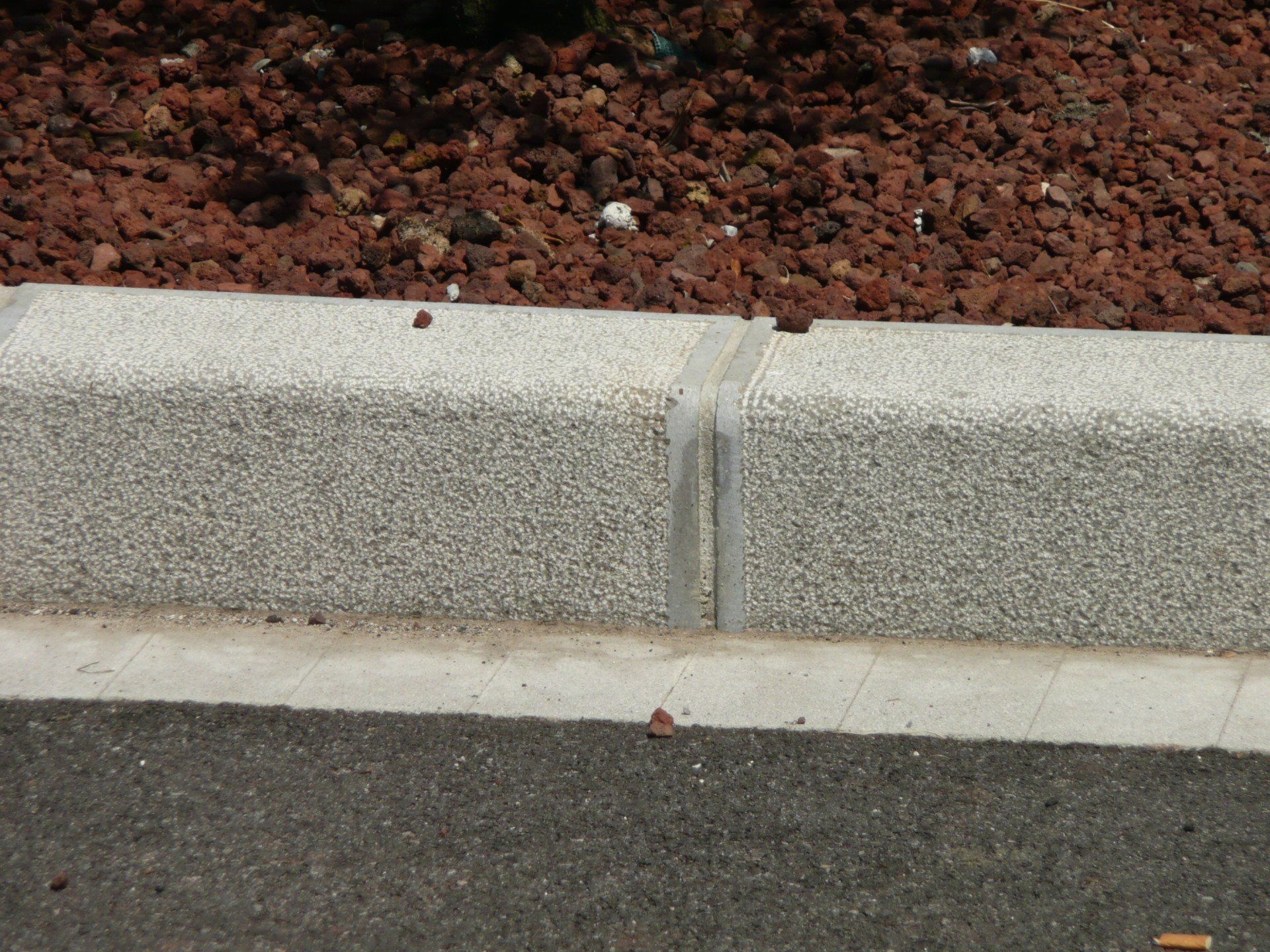 arredo urbano in pietra piasentina