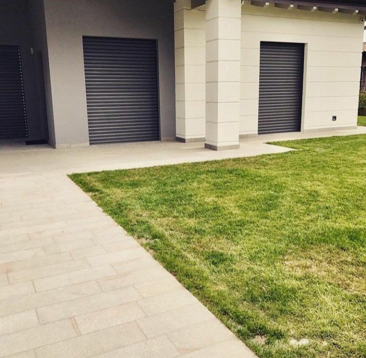 pavimento in pietra piasentina per esterni