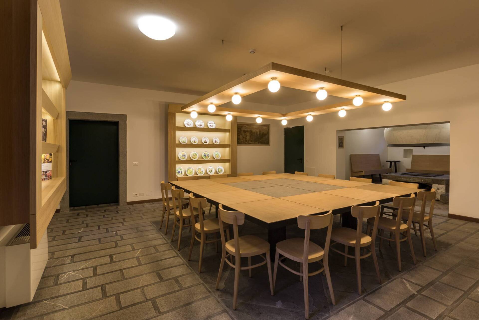 pavimentazione interna in pietra piasentina