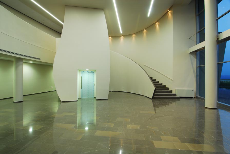 pavimentazione interna in pietra piasentina