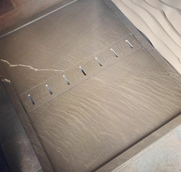 piatti doccia realizzati in pietra piasentina