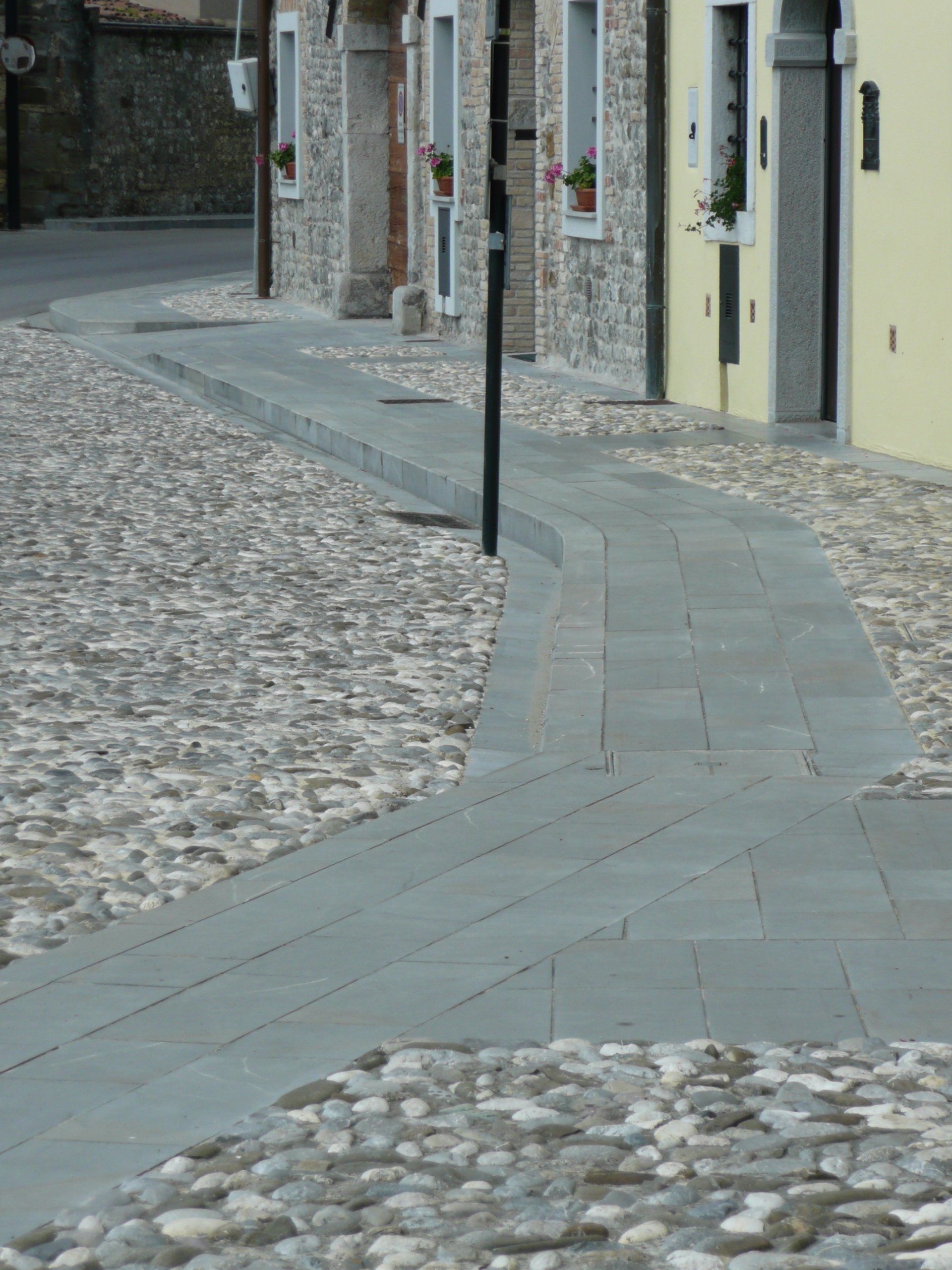 rivestimenti esterni in pietra piasentina