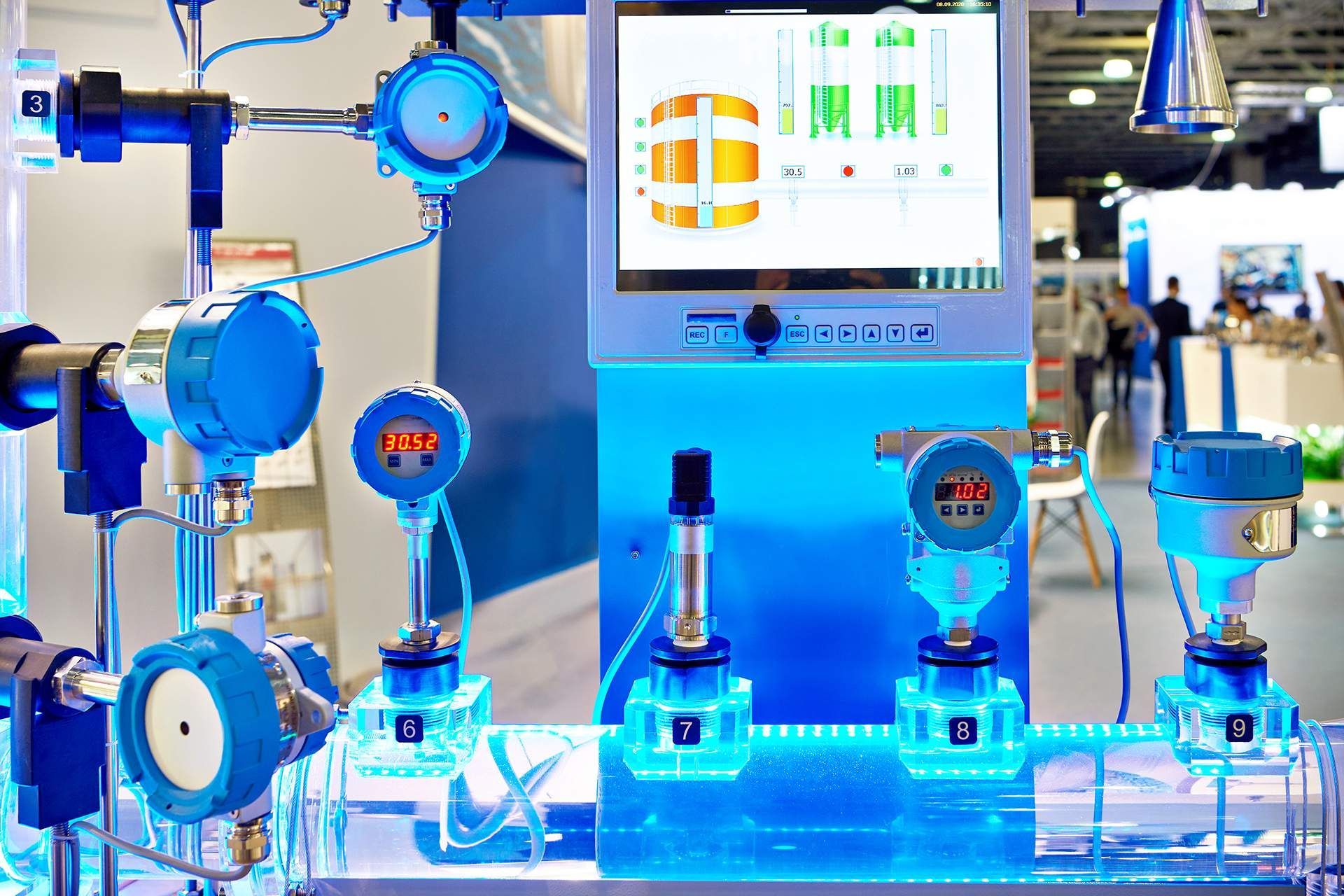 A display of various types of instruments and a computer monitor.