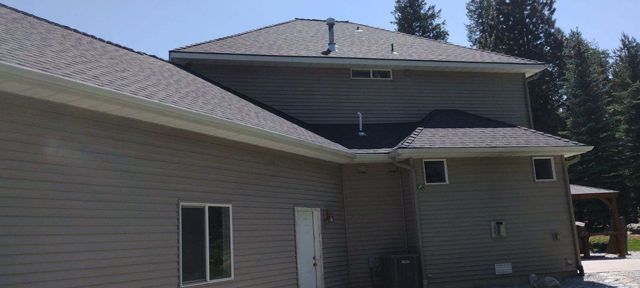 Shingle Roofing House - Spokane Valley, WA