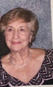 Hannah Holsten photo