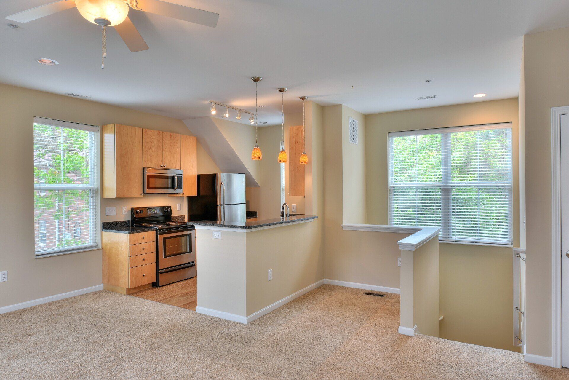 Grandview Village Dining Area And Kitchen Photo Second Angle
