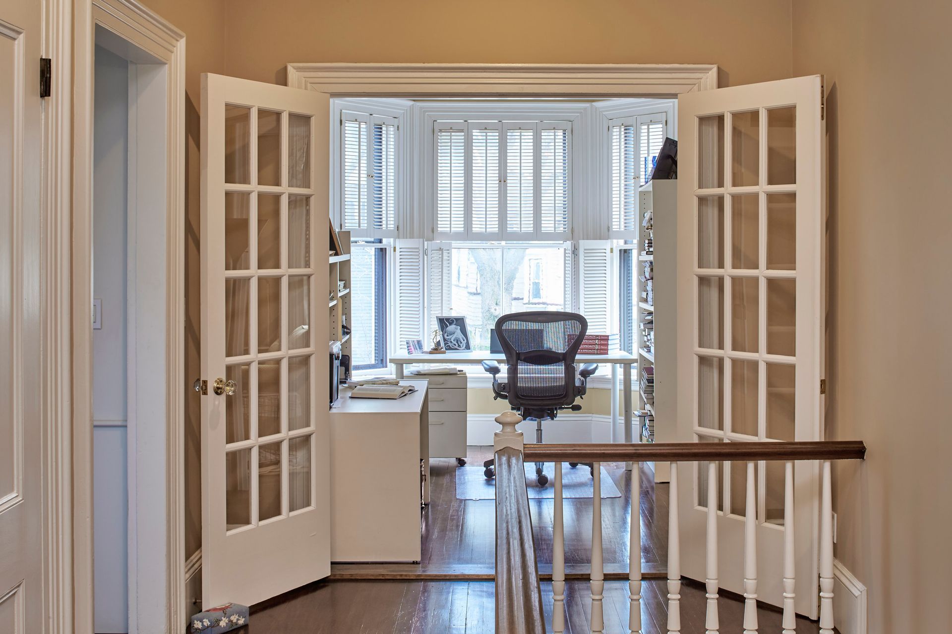 35 Linnaean St interior office photo