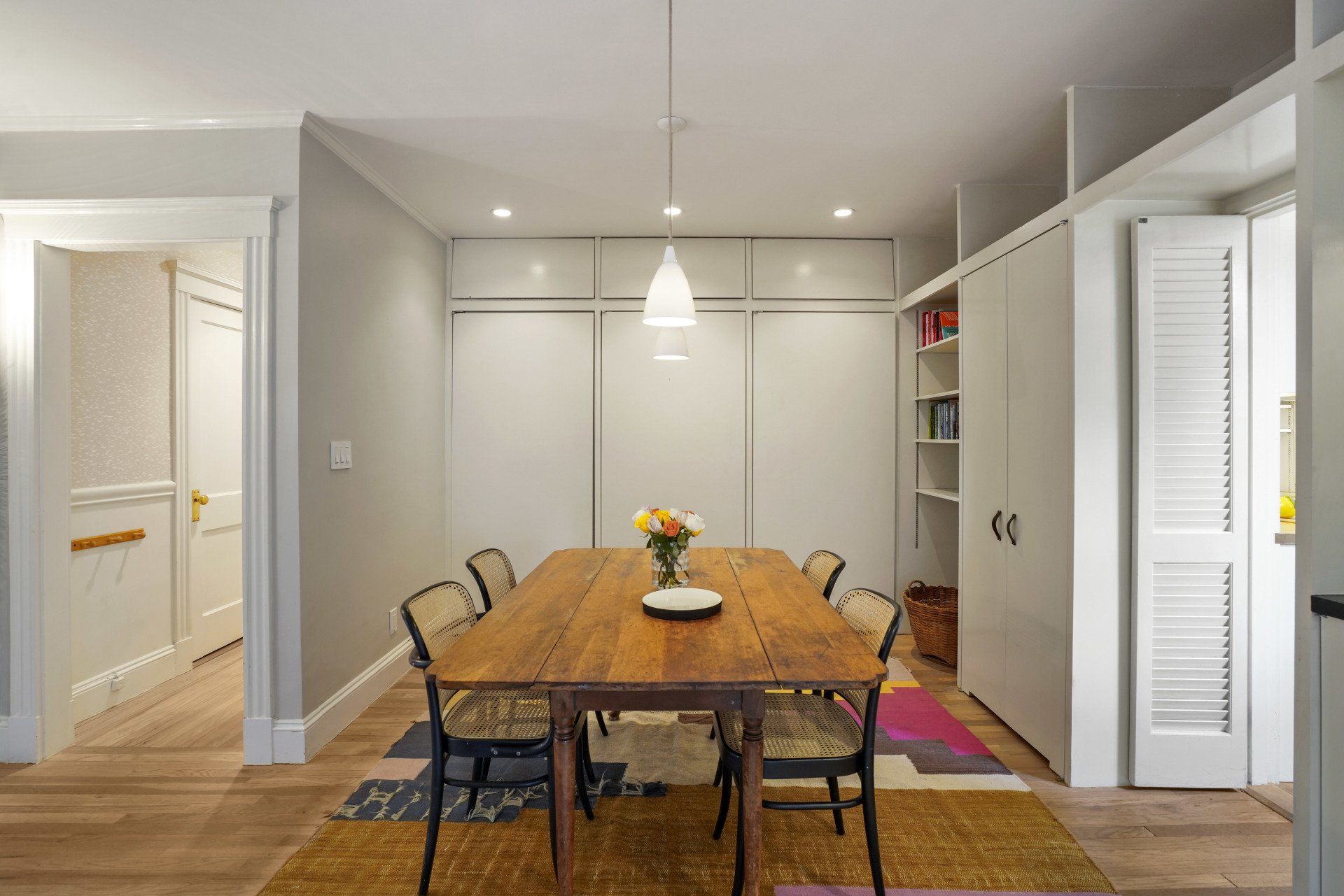 43 Linnaean Street, #22A  dining entry