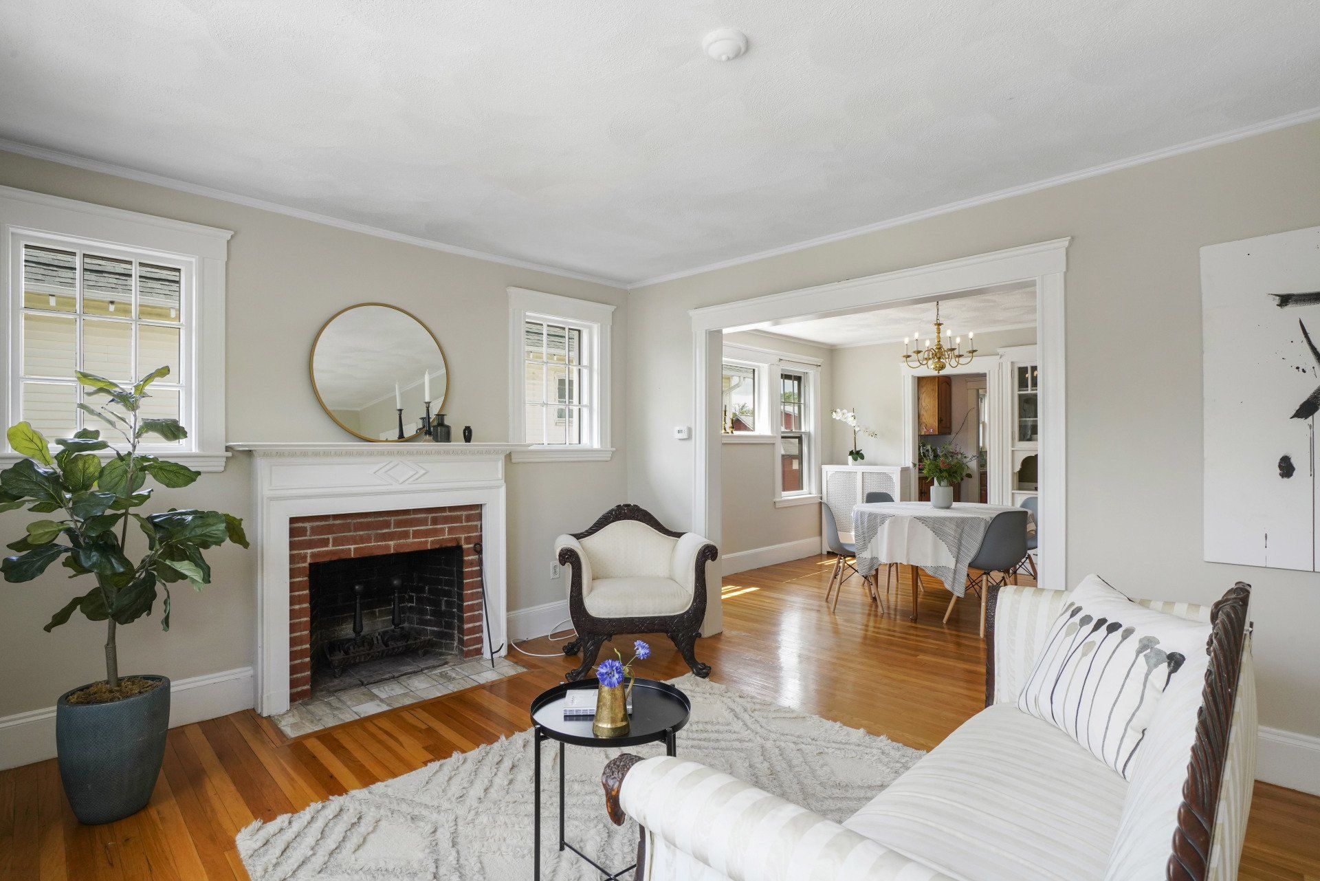 74 Amsden St living room