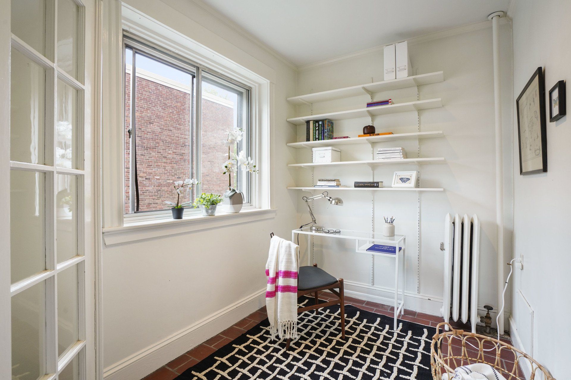 43 Linnaean Street, #22A bedroom study