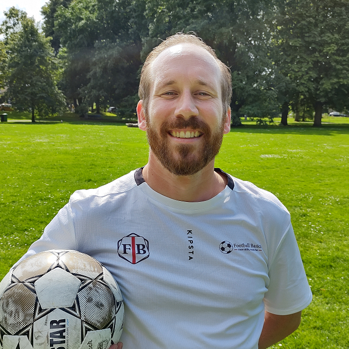 Football Basics voetbalschool voorburg voetbal training oefeningen Dennis trainer