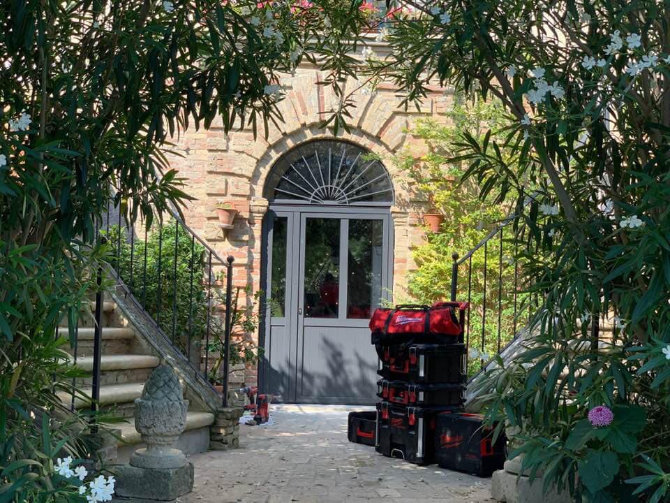 porta esterna in ferro battuto