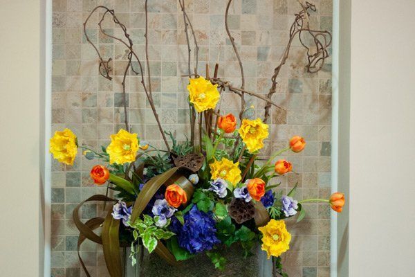 floral arrangement at Laurelwood Dentistry