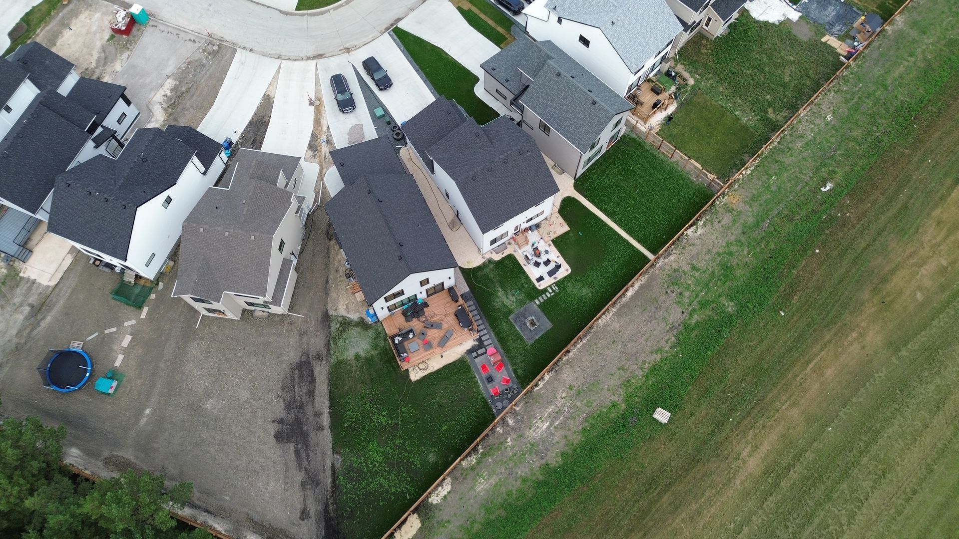 Before and after hydroseeding results in Winnipeg - thick green lawn