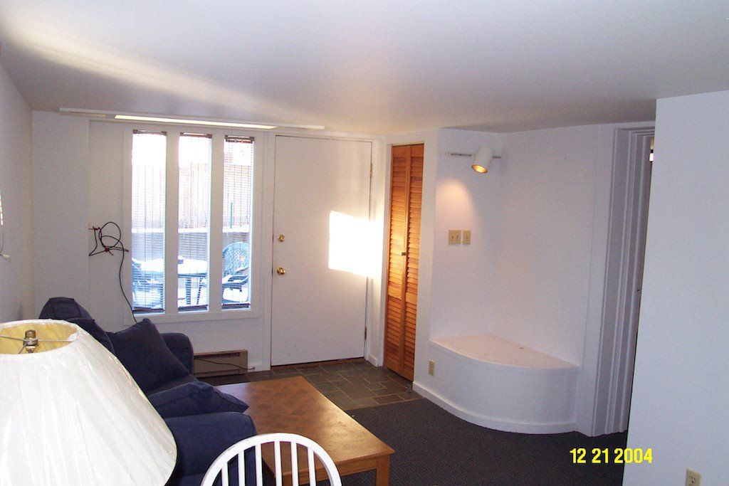 1060 Danby Road - 1 Bedroom Floorplan Interior Images (1 of 13)