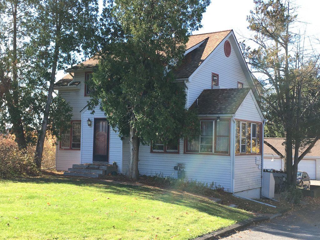 1060 Danby Road - Exterior Images